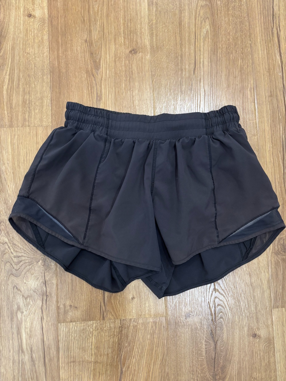 Lululemon Hotty Hot Short II *Long 4"